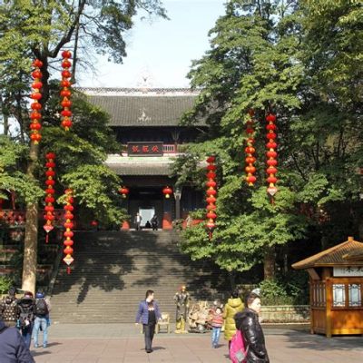  Fulong Temple: Muinaisen viisauden ja luonnon kauneuden yhdistelmä!