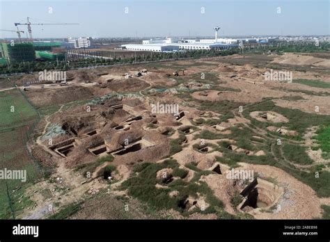  Xiangyang Hanyang Mausoleum: Muinaisen Kiinan Yliluonnollisuuden ja Kuninkaallisten Hautauspaikkojen Suojaama Aarre!